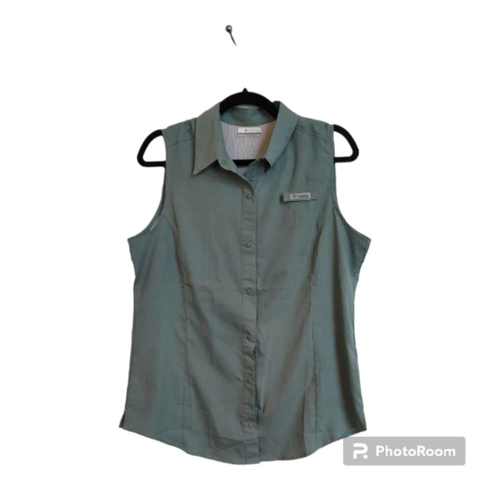 Columbia fishing/ hiking shirt size Large